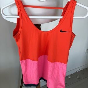 Nike Sport top